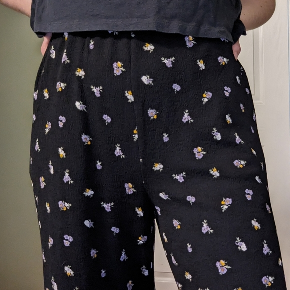 H&M Floral Asymmetric-hem Culottes | Size XS - Picture 4 of 8